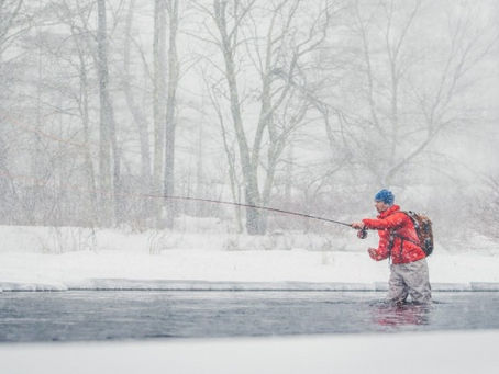 6 Tips to Stay Warm While Winter 
Fly fishing